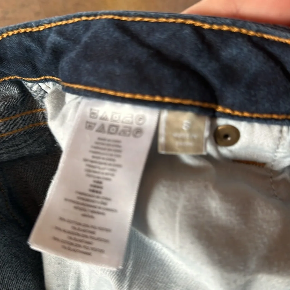 Michael Kors demin capris. Size 8